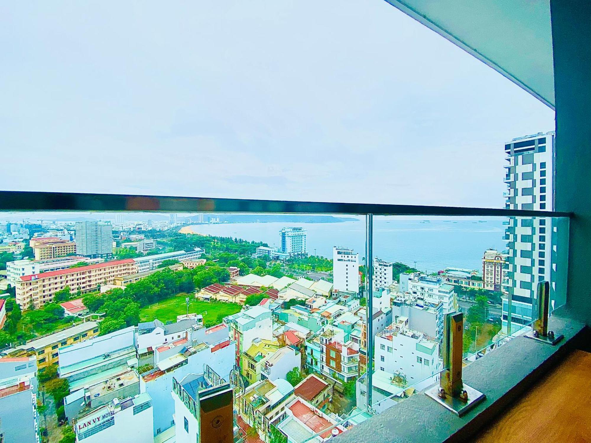 The Sun Beach - Flc Sea Tower Quy Nhon Apartment Екстериор снимка